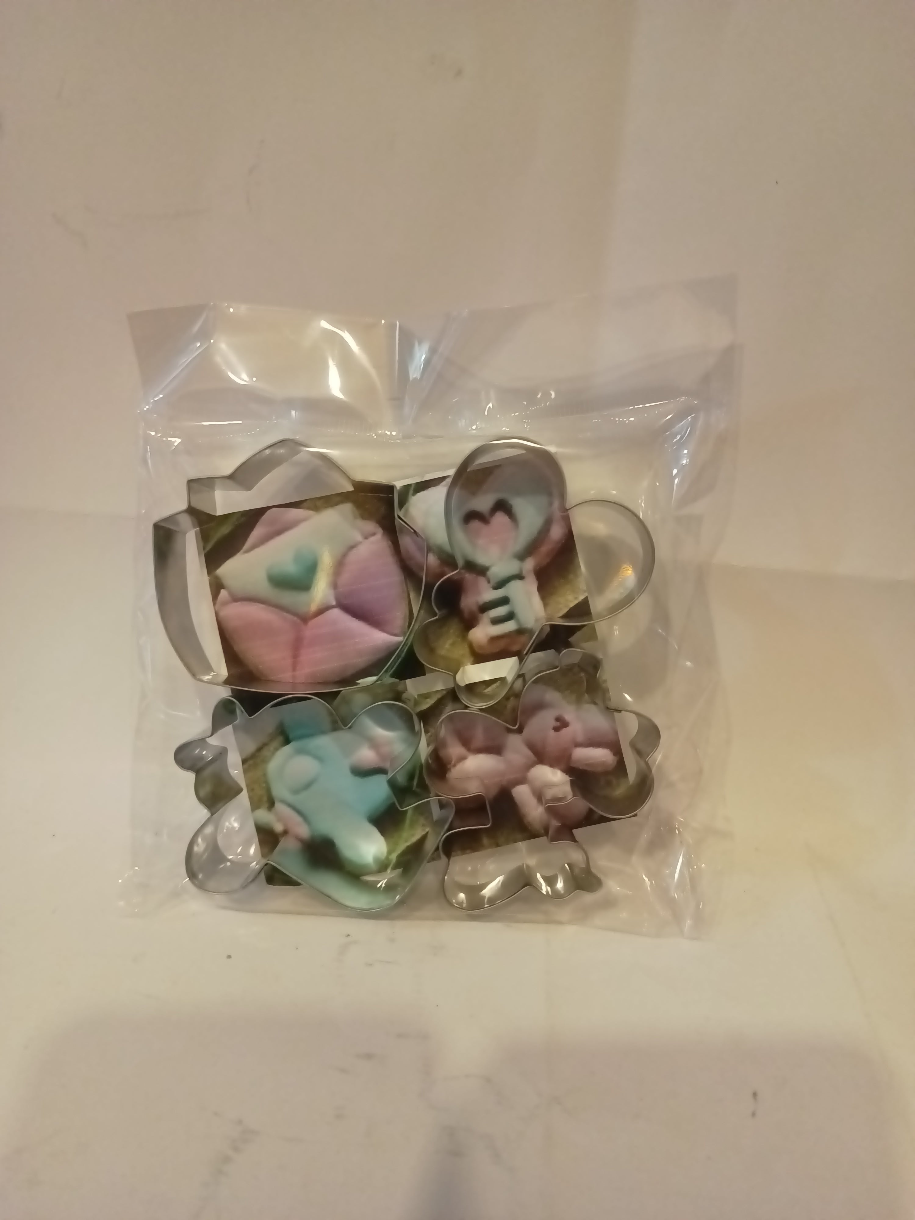 CORTADOR DE GALLETAS SET MINI 6 CM CARTA, GLOBO, AVION Y LLAVE