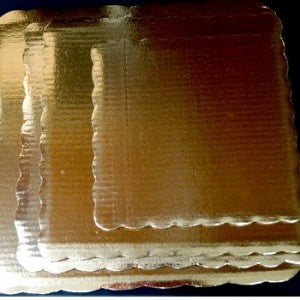 BASE PARA PASTEL CUADRADA 45 x 45 CM DORADA
