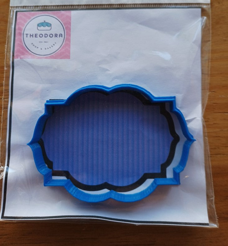 CORTADOR DE GALLETAS DE PLASTICO 10 CM APROX. MARCO 12